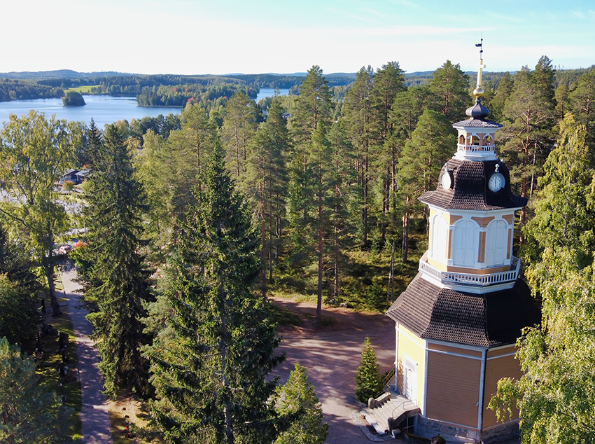 Laukaan kellotapuli/kappeli ilmasta