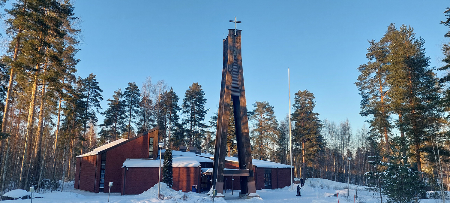 Lievestuoreen kirkko talvella